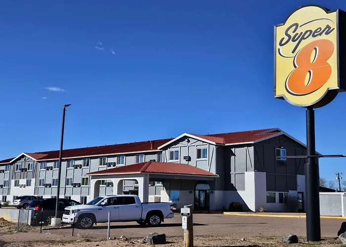 Super 8 By Wyndham Holbrook